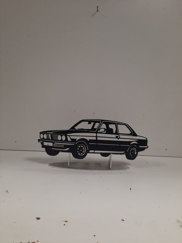 BMW E21 avec calandre 4 phares